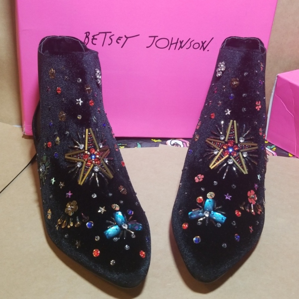 Betsey Johnson ankle booties - Picture 4 of 8
